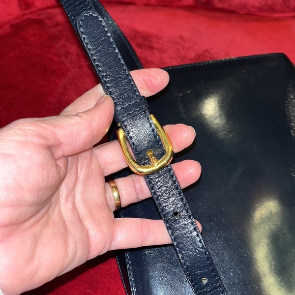 Perry Ellis vintage Navy Blue & gold tone cross body bag - Picture 10 of 12